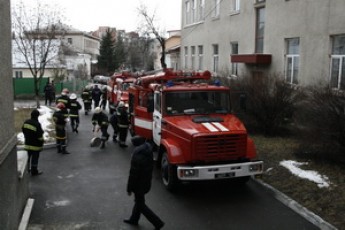 Волинським рятувальникам через пожежі довелось евакуювати мешканців двох будинків