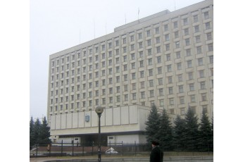 ЦВК спеціально затягує з поділом виборчих округів
