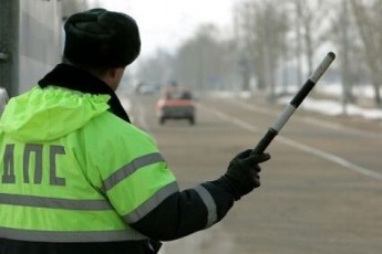 Водіїв-шумахерів штрафуватимуть на 100 доларів, а «крутих» — на 5 тисяч