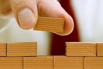 Чергове подорожчаня імпортних товарів