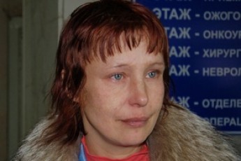 Гроші благодійників мати Оксани Макар витрачає на себе