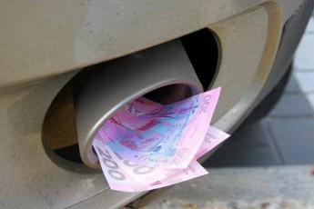 Пальне дорожчає з великою швидкістю