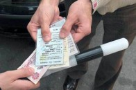 Вкрав техпаспорт, щоб вимагати від власника 200 доларів
