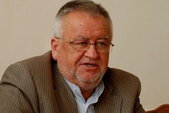 Голова Волинської ОДА вже витратив на «підкуп» виборців мільйон гривень