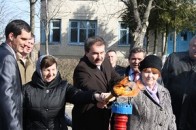 Попри нестабільну ситуацію з газом, волинська влада продовжує запалювати по селах «голубі вогники»