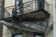 У Рівному балкон міг впасти на перехожих
