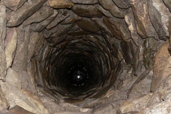 На Рівненщині у колодязі знайшли труп