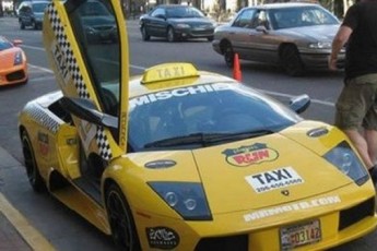 Таксувати дозволять тільки на крутих машинах