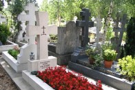 Чоловіка, який приїхав на кладовище, щоб провідати могили своїх близьких, пограбували