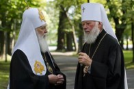 Відносини між УПЦ МП і УПЦ КП на межі війни