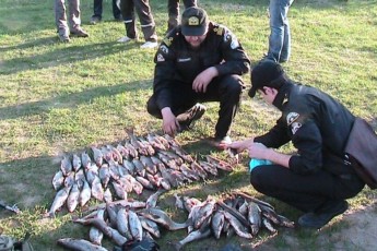 На Волині знову зловили рибалок-браконьєрів