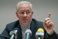 За послуги зв’язку Азарова заплатили майже 2 мільйони