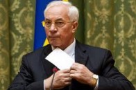 Азаров пропонує брати 10,73 гривні податку за «квадрат» загальної площі