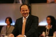 Тігіпко пропонує українській молоді працювати безкоштовно