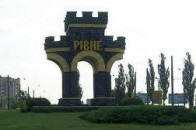 На Рівненщині кандидати купують голоси виборців за їжу і не тільки...