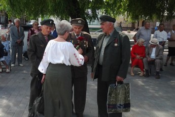 У Луцьку на день пам’яті жертв політичних репресій провели скорботне віче