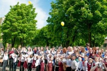 І все ж останній дзвоник виявився дійсно ОСТАННІМ