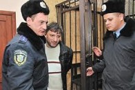 Янукович потурбувався про конституційні права людей за ґратами