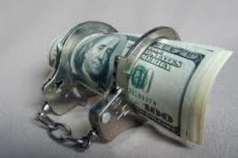 За примушування оплачувати безкоштовну освіту за керівника ПТУ в Любешові взялася прокуратура