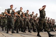 З 2014 року армію формуватимуть лише з контрактників