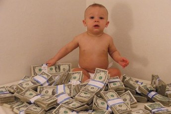 Токарчук пропонує луцьким породіллям офіційно «скидатись» по кілька тисяч на організацію пологів