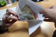 У Луцьку студенти  «здали» проректора-хабарницю