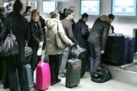 У Дніпропетровську пасажирам не подали літак до Москви і викликали беркут