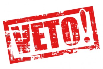 Лучани змусили міського голову накласти вето на рішення міськради по скандальному будівництву