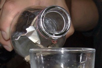 На Волині дружнє застілля переросло у різанину