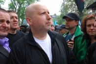 Турчинов спрямував мітингувальтників на захист мови на Майдан