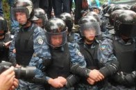 На майдані сталася сутичка між опозицією і «Беркутом»