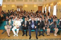 Волинських дітей замість походу в зоопарк звозили на зустріч з Президентом України