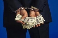 На Рівненщині двох міліціонерів засудили на 5 років за одержання хабара