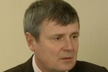 Депутати вимагають визнати протиправними дії Верховної Ради щодо прийняття мовного закону