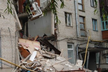 Мер Луцька через обвал будинку на Рівненській скликає позачергову сесію