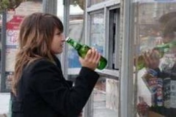 На Рівненщині за продаж алкогольних напоїв неповнолітнім – позбавлятимуть ліцензії