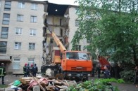 Мешканці луцького будинку-руїни у своєму зверненні до влади просять виділити їм ще 48 квартир
