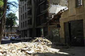 В Одесі обвалився триповерховий дім