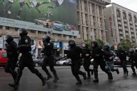 10 міліціонерів шпиталізовано після вечірньої бійки з учасниками акції протесту під «Українським домом»