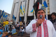 До Українського дому вже привезли снайперів