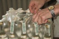 На Волині зловили бізнесмена, який промишляв «паленою» горілкою