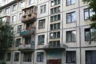 Аварійний будинок у Володимирі-Волинському планують «одягнути» у залізний корсет