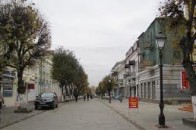 У Луцьку прямісінько з центральної вулиці викрали бруківку