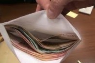 За зарплати «в конвертах» 11 волинських підприємців оштрафувала податкова