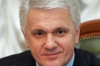 Литвин не відкликав свою заяву про відставку і не буде підписувати мовний закон
