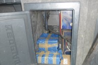 Волинські прикордонники затримали водія, який ховав в автобусі автозапчастини з Німеччини