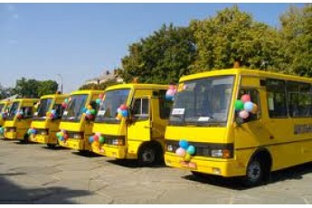 Волинським школам вручили 29 новеньких автобусів