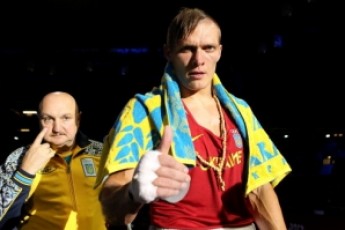 Олександр Усик здобув першу золоту медаль у боксі