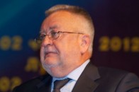 Регіонали застосували «важку артилерію». Клімчук поїхав до ЦВК реєструватись у кандидати