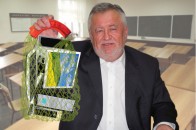 Клімчук випросив у китайців комп’ютери, які «дбайливо» передасть у школи свого виборчого округу